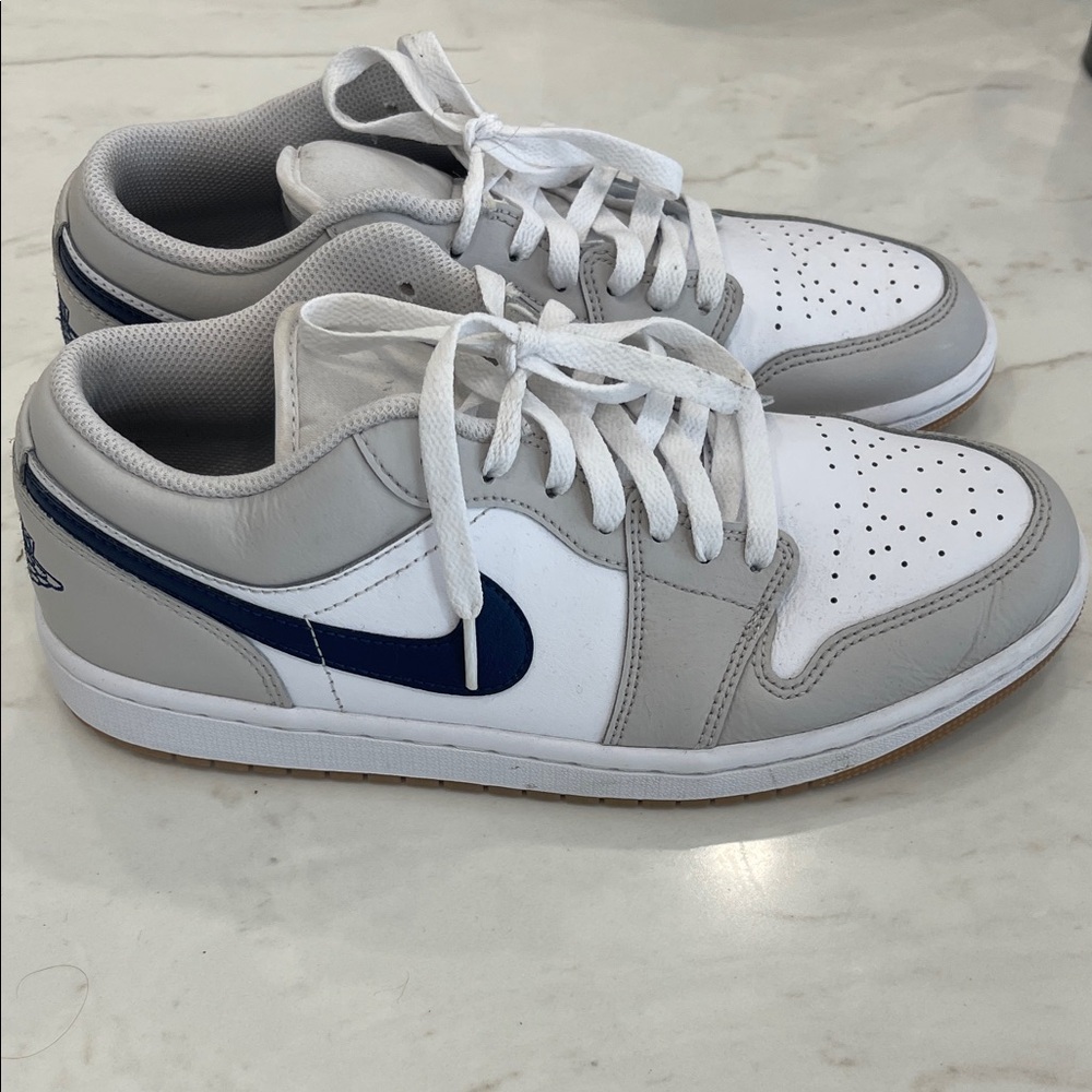 Nike Men's Low-Top Sneakers in White, Gray & Navy Swoosh